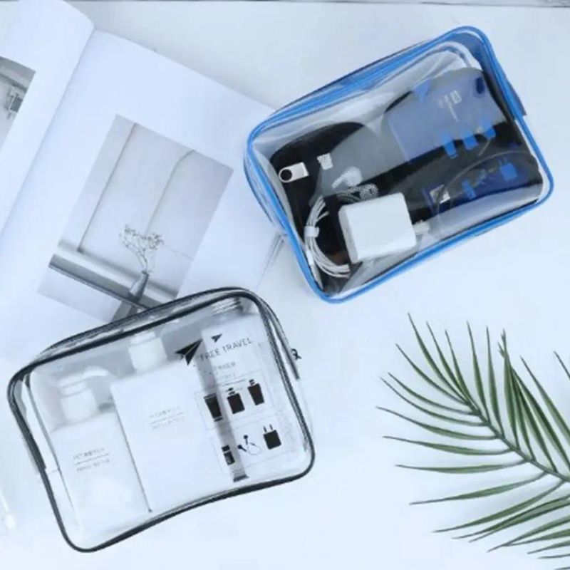 trousse de toilette plastique transparent